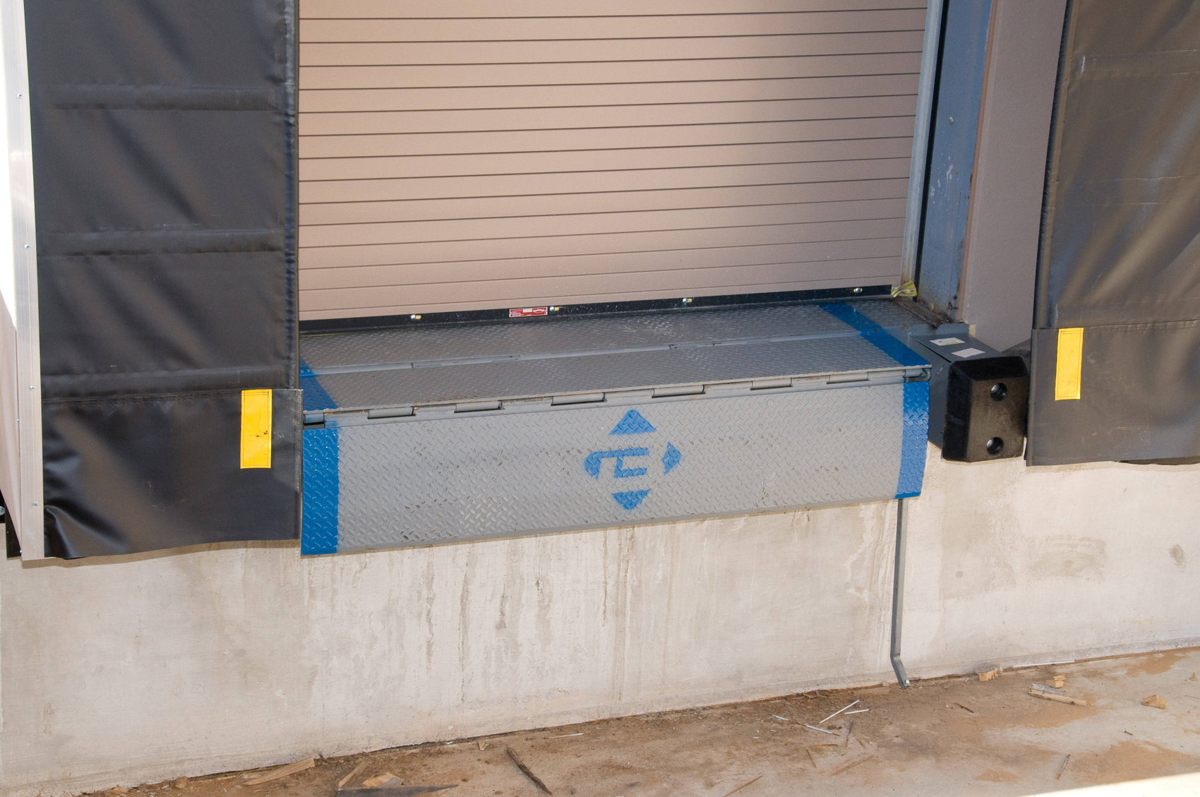 Troubleshooting Common Bluff Dock Leveler Issues