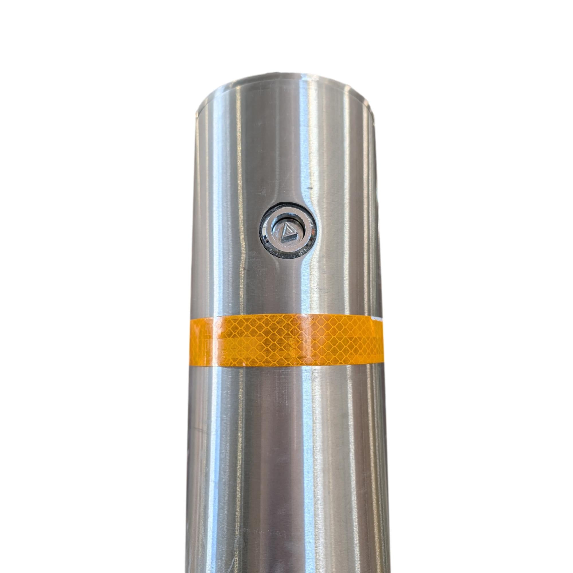 Built-in Lock on Retractable Stainless Steel bollard