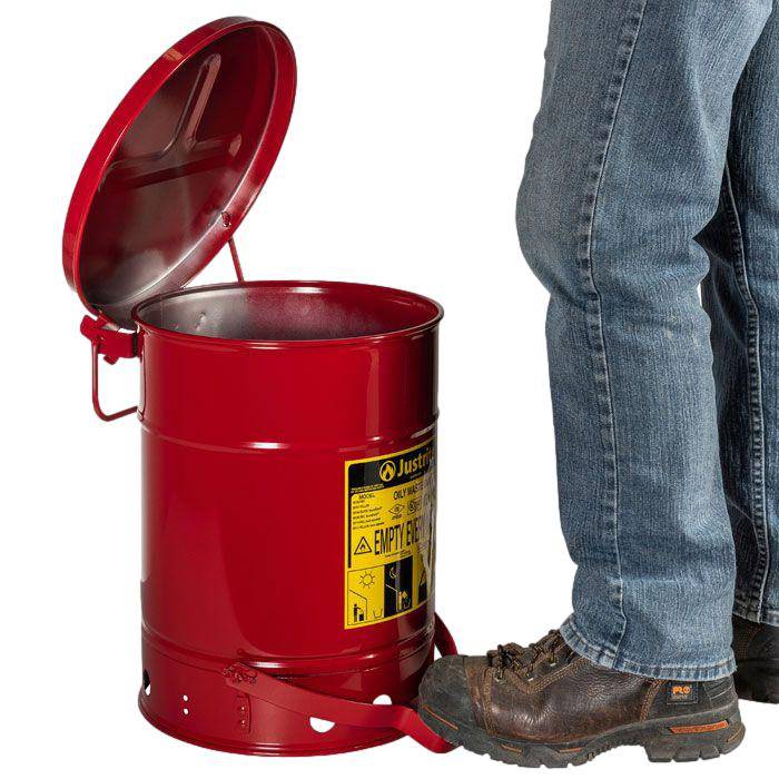 Oily Waste Can, 6 Gallon (20L), Foot-Operated Self-Closing Cover - Justrite