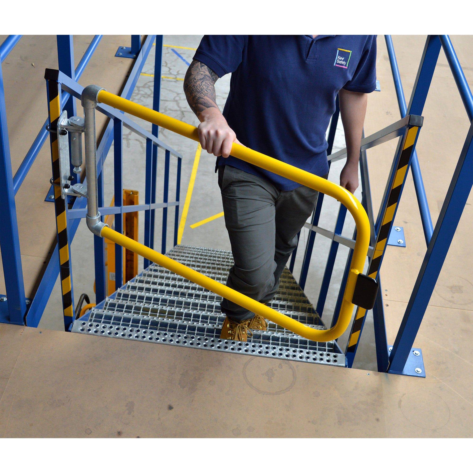 Self-Closing Safety Gate - Kee Safety